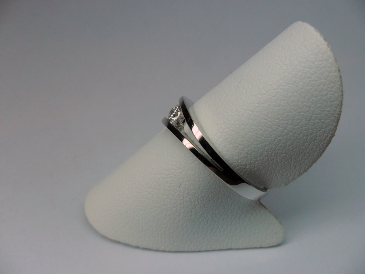 Klemspleet Ring Witgoud 0.12 crt.